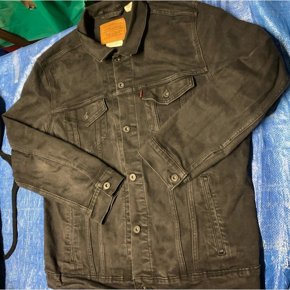 Levi xxl big e